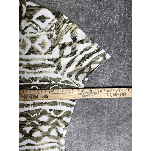 Chicos Short Sleeve Tribal Geometric Striped Top Womens Size‎ 1 US Size 8 Cotton - Picture 8 of 9